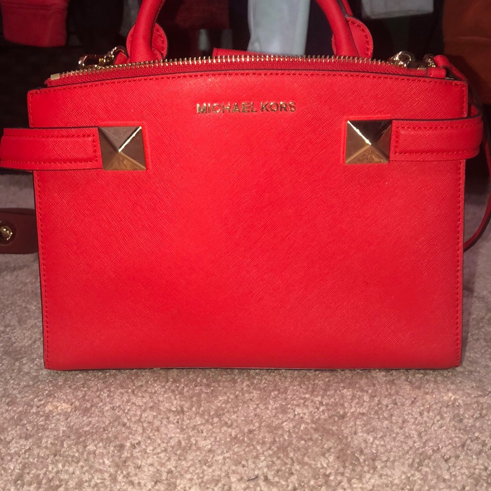 Michael kors purse